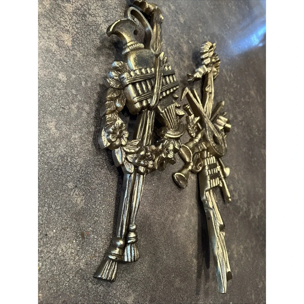 Sz 23/24inch Musical Resin Wall Art‎ Gold